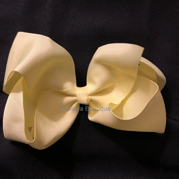 ❤️HOST PICK❤️ Pale Yellow 6" Boutique Bow  HANDCRAFTED    -kids- - Picture 2 of 4